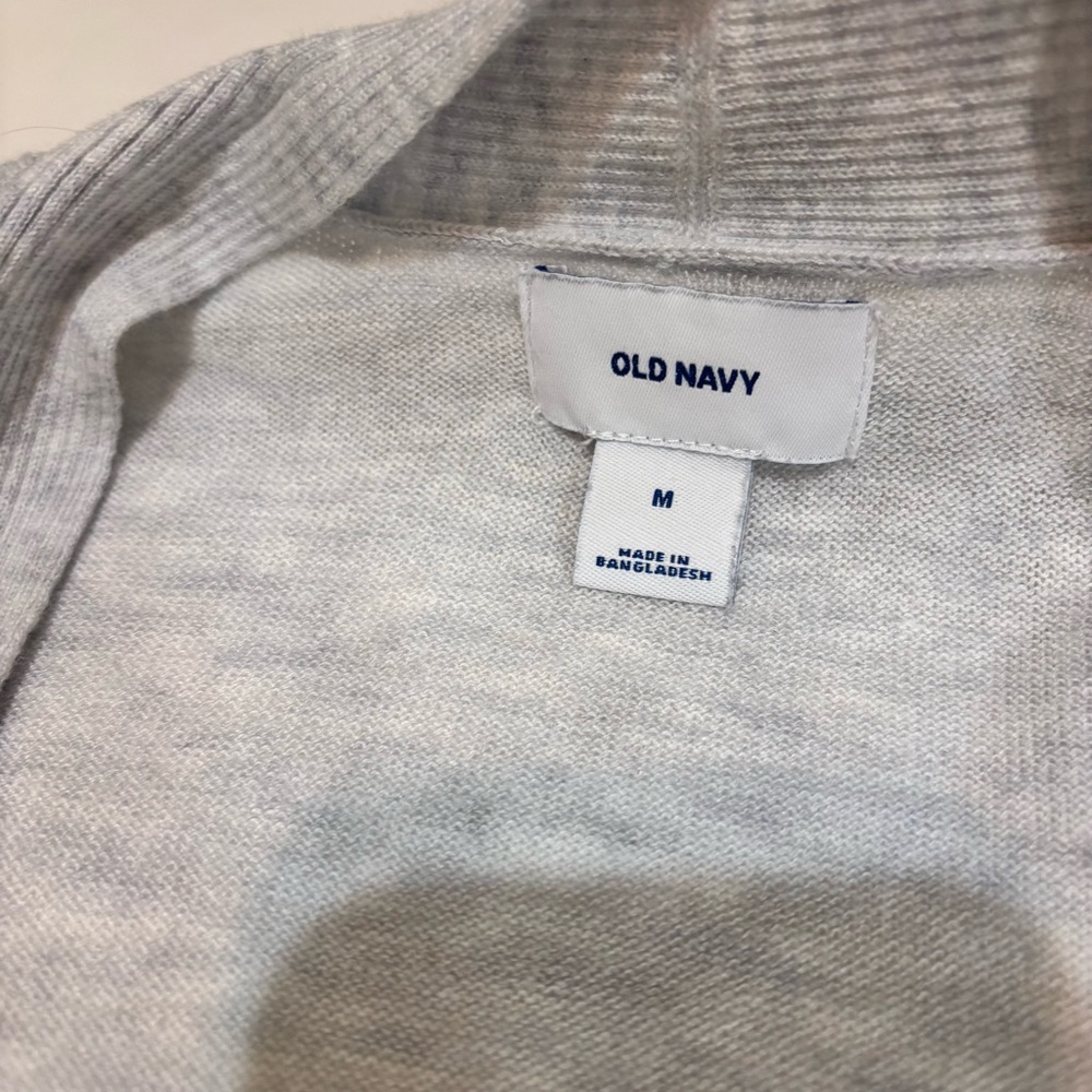 ⭐️Old Navy Light Gray Women's Cardigan - Picture 4 of 7